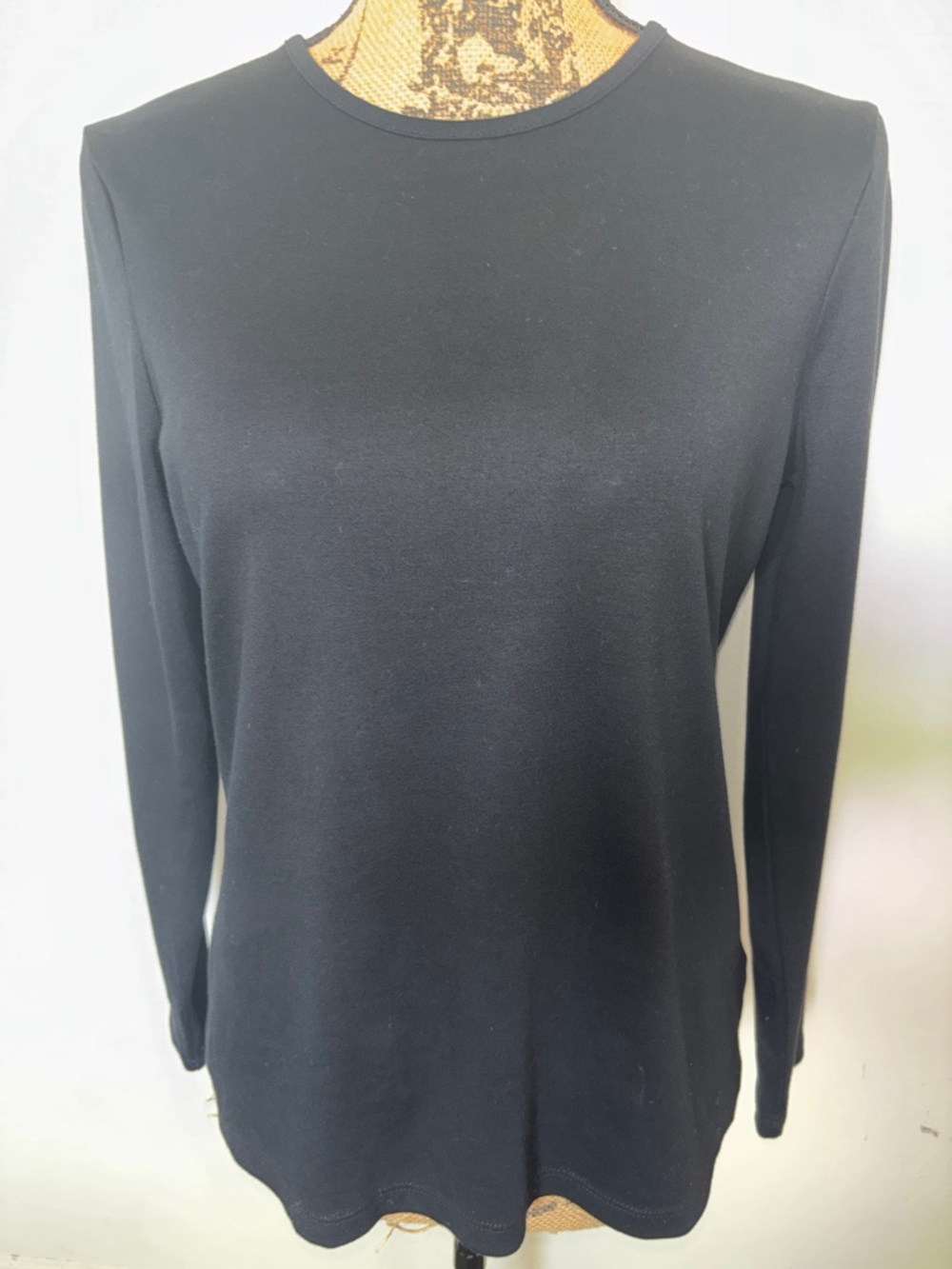 Classic Black Long Sleeve Crewneck Top- Croft & Barrow Sz M 100% Cotton